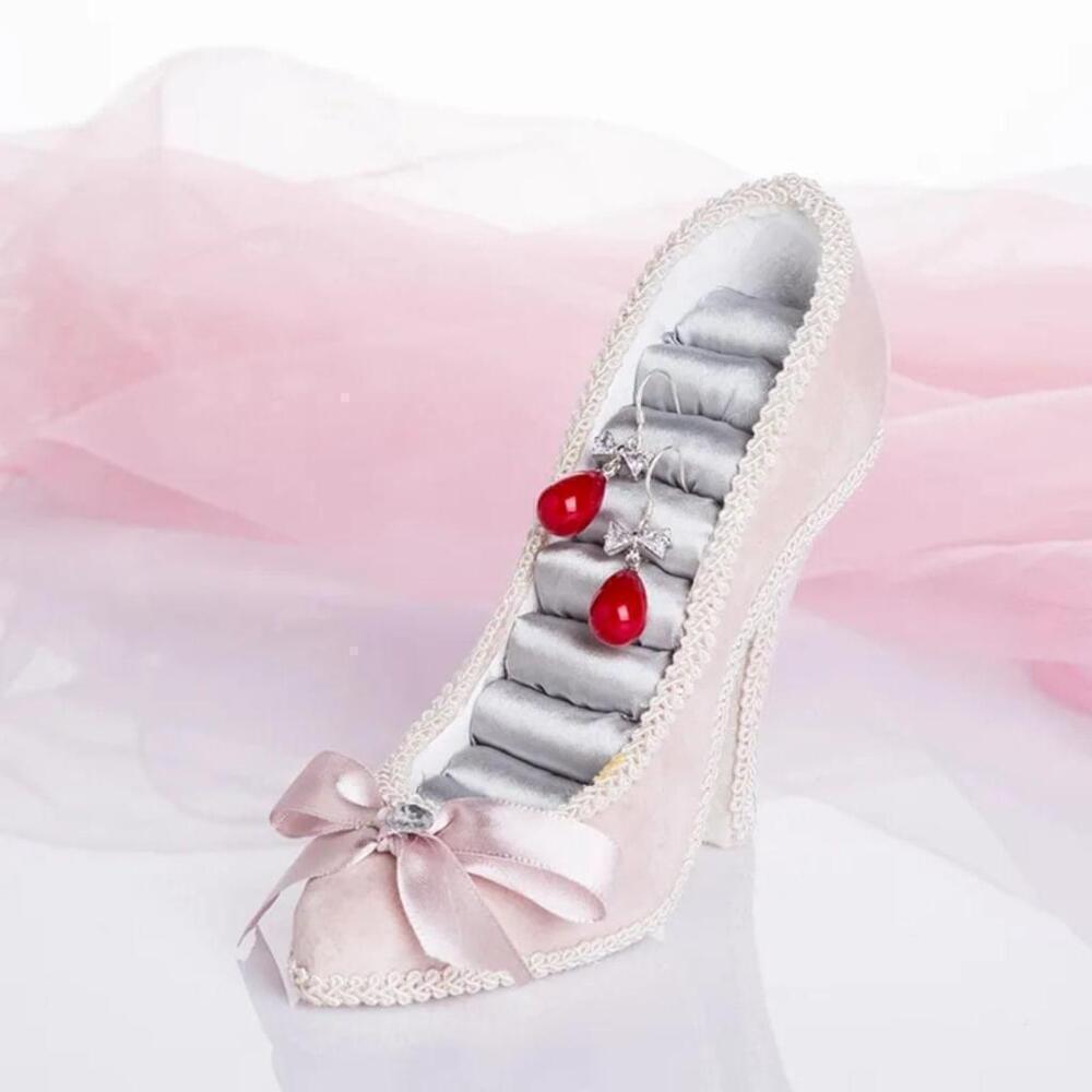 High Heel Shaped Jewelry Rack In Light Pink